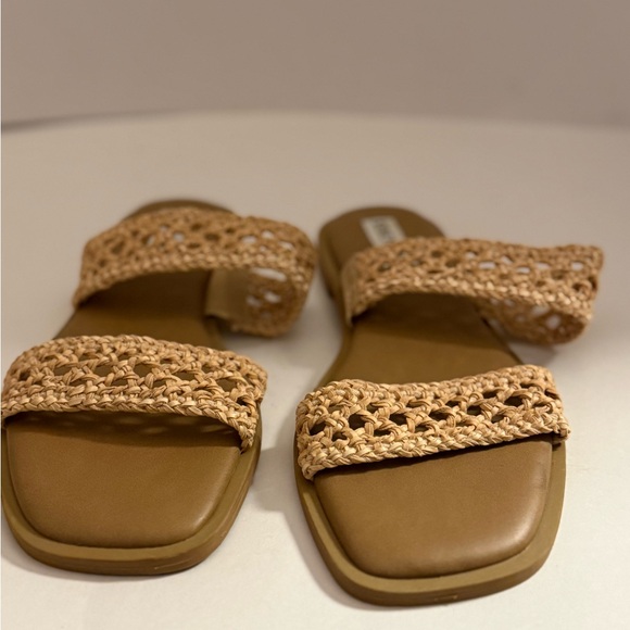 Steve Madden Dutchess Beige Woven Sandals Size 8 - Picture 2 of 5